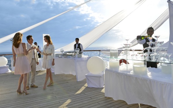 Club Med 2, Karaiby lub Morze Śródziemne, 5Ψ